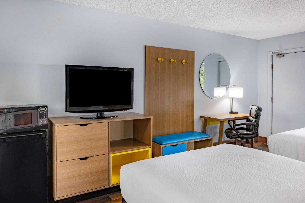 Days Inn By Wyndham Pensacola I-10 Ferry Pass Esterno foto