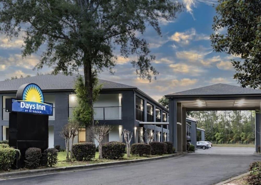 Days Inn By Wyndham Pensacola I-10 Ferry Pass Esterno foto